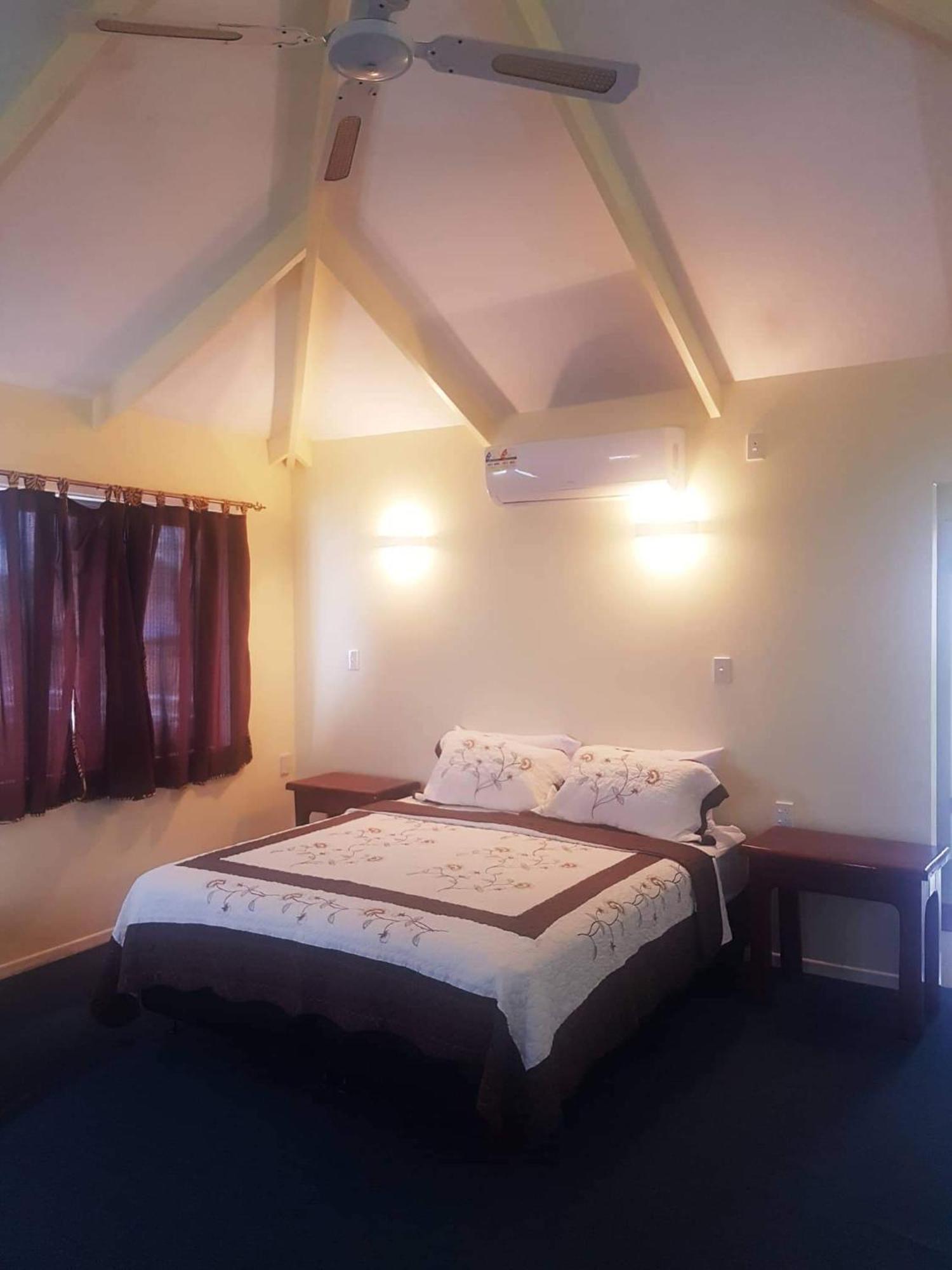 Le Uaina Beach Resort Faleapuna Bagian luar foto