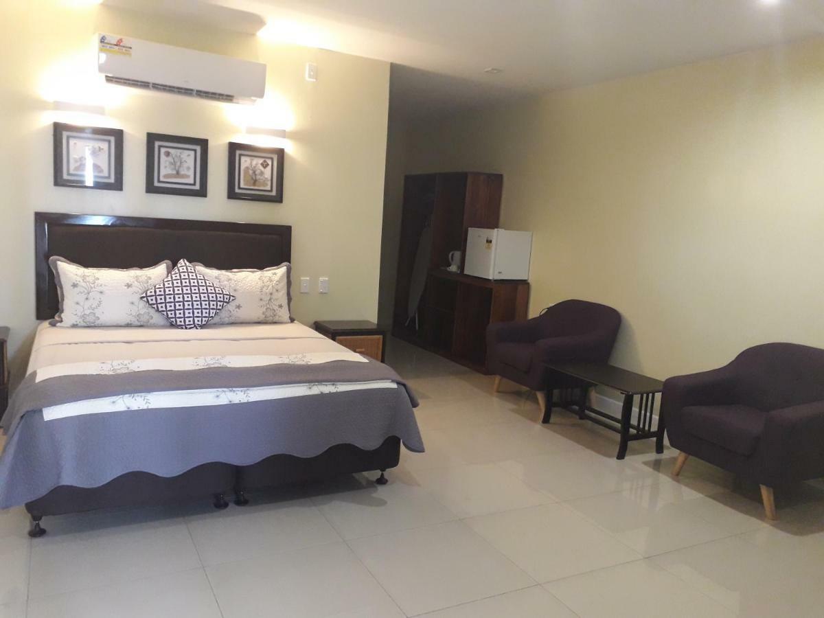 Le Uaina Beach Resort Faleapuna Bagian luar foto